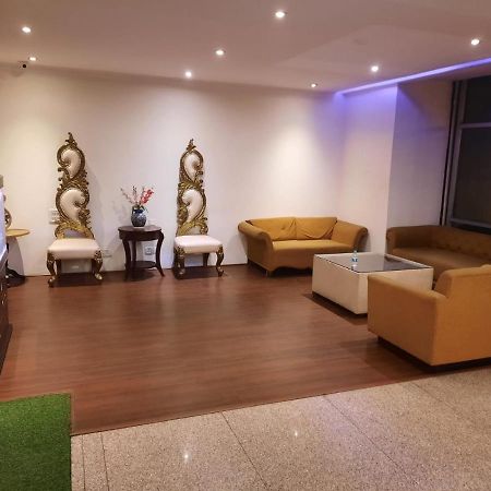 Zenith Hotel - Delhi Airport Új-Delhi Kültér fotó