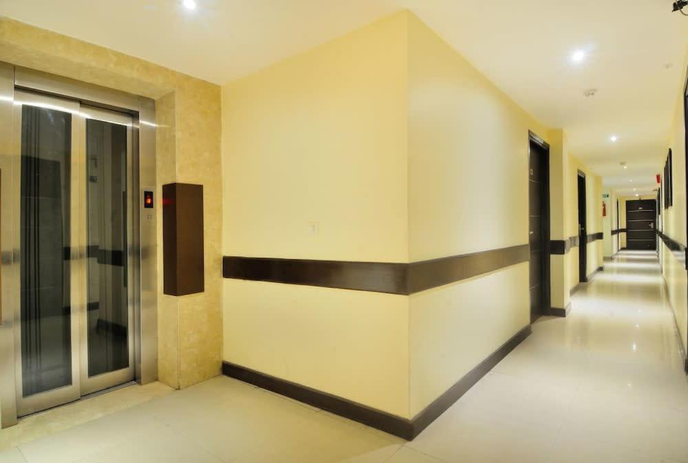 Zenith Hotel - Delhi Airport Új-Delhi Kültér fotó