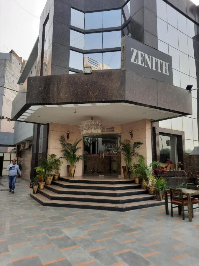 Zenith Hotel - Delhi Airport Új-Delhi Kültér fotó