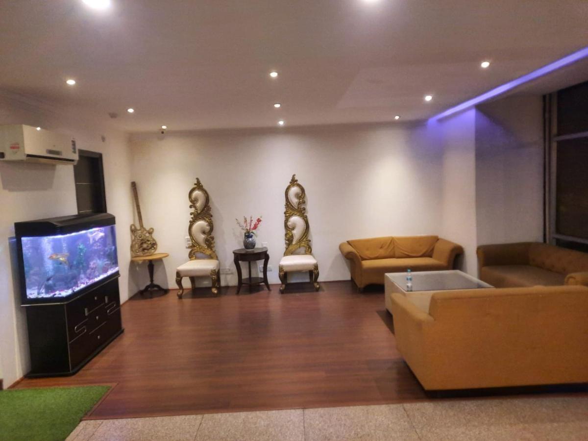 Zenith Hotel - Delhi Airport Új-Delhi Kültér fotó